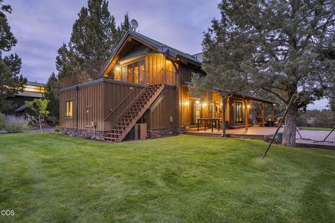 Tiny photo for 18495 Crawford Trail, Sisters, OR 97759 (MLS # 220224144)