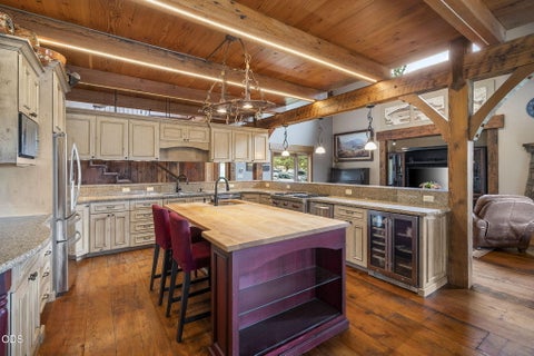 Tiny photo for 18495 Crawford Trail, Sisters, OR 97759 (MLS # 220224144)