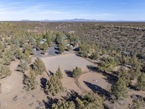Tiny photo for 18495 Crawford Trail, Sisters, OR 97759 (MLS # 220224144)