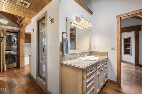 Tiny photo for 18495 Crawford Trail, Sisters, OR 97759 (MLS # 220224144)