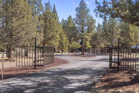 Tiny photo for 18495 Crawford Trail, Sisters, OR 97759 (MLS # 220224144)