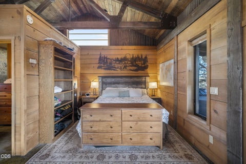 Tiny photo for 18495 Crawford Trail, Sisters, OR 97759 (MLS # 220224144)