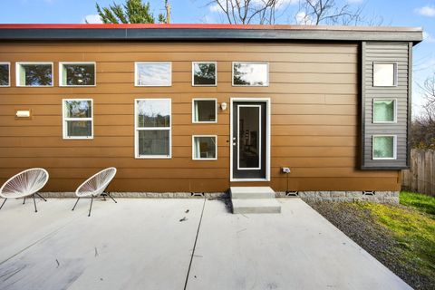Tiny photo for 119 Madison Street, Talent, OR 97540 (MLS # 220214229)