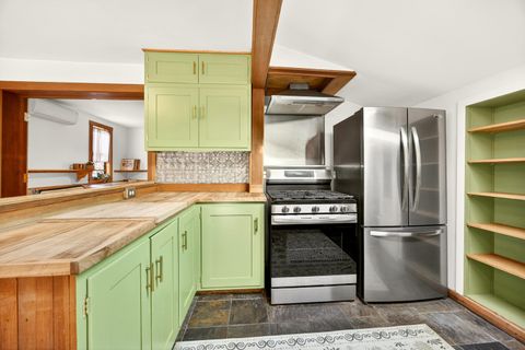 Tiny photo for 119 Madison Street, Talent, OR 97540 (MLS # 220214229)