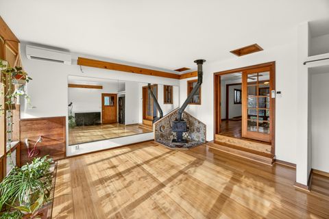 Tiny photo for 119 Madison Street, Talent, OR 97540 (MLS # 220214229)