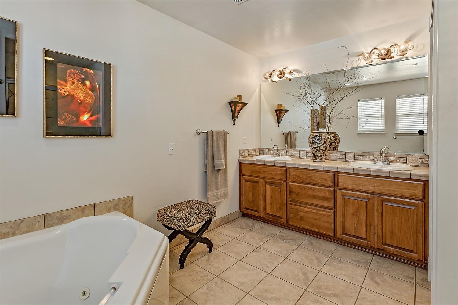 Renaissance Estates - Residential