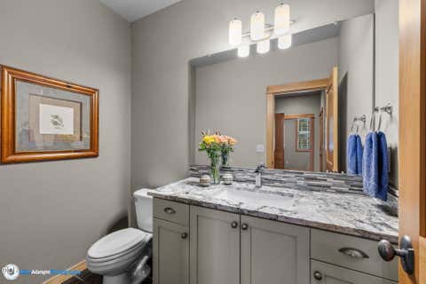 Tiny photo for 57163 Fremont Drive #13, Sunriver, OR 97707 (MLS # 220225150)