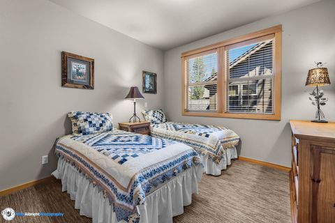 Tiny photo for 57163 Fremont Drive #13, Sunriver, OR 97707 (MLS # 220225150)