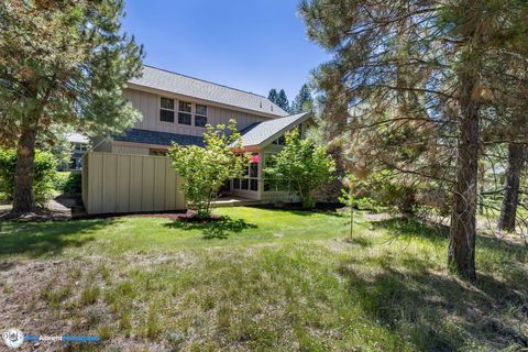 Tiny photo for 57163 Fremont Drive #13, Sunriver, OR 97707 (MLS # 220225150)