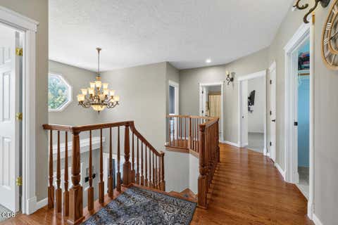 Tiny photo for 4081 Collier Lane, Klamath Falls, OR 97603 (MLS # 220226608)