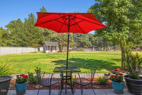 Tiny photo for 4081 Collier Lane, Klamath Falls, OR 97603 (MLS # 220226608)