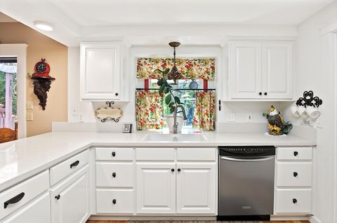 Tiny photo for 627 Carriage Road, Grants Pass, OR 97526 (MLS # 220214799)