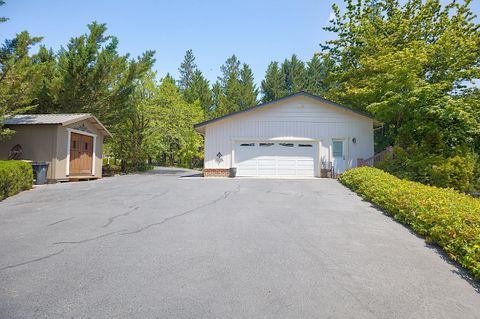 Tiny photo for 627 Carriage Road, Grants Pass, OR 97526 (MLS # 220214799)