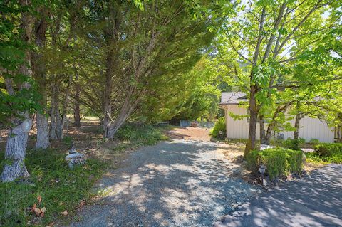 Tiny photo for 627 Carriage Road, Grants Pass, OR 97526 (MLS # 220214799)