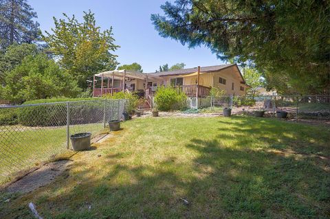 Tiny photo for 627 Carriage Road, Grants Pass, OR 97526 (MLS # 220214799)