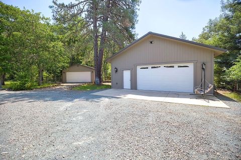 Tiny photo for 627 Carriage Road, Grants Pass, OR 97526 (MLS # 220214799)