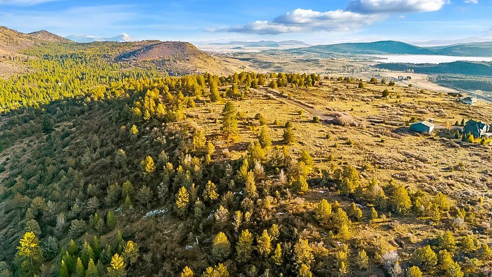 Paradise Hill - Land