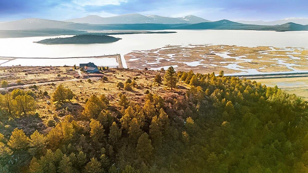 Paradise Hill - Land