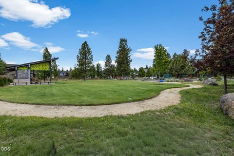 Tiny photo for 1087 N Lavender Lane, Sisters, OR 97759 (MLS # 220224381)