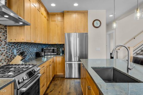 Tiny photo for 1087 N Lavender Lane, Sisters, OR 97759 (MLS # 220224381)