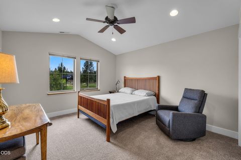 Tiny photo for 1087 N Lavender Lane, Sisters, OR 97759 (MLS # 220224381)