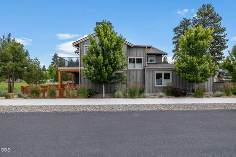 Tiny photo for 1087 N Lavender Lane, Sisters, OR 97759 (MLS # 220224381)