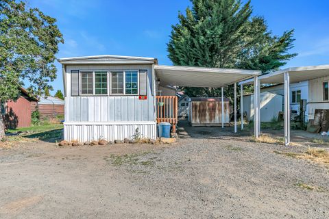 11427 Blackwell Road 25 Central Point OR 97502