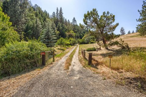 Tiny photo for 7484 Sterling Creek Road, Jacksonville, OR 97530 (MLS # 220219807)