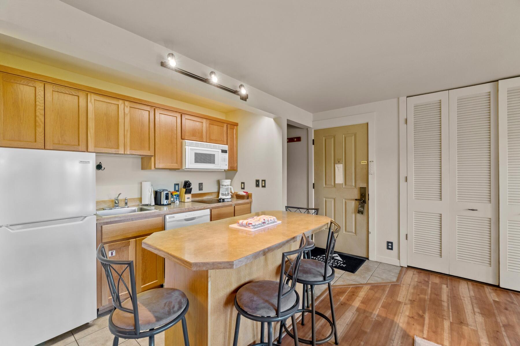 Inn Of The 7th - Residential