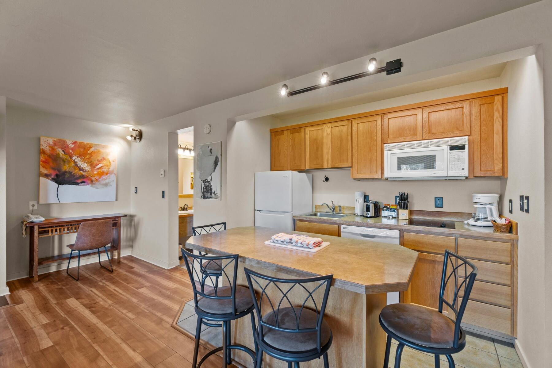 Inn Of The 7th - Residential