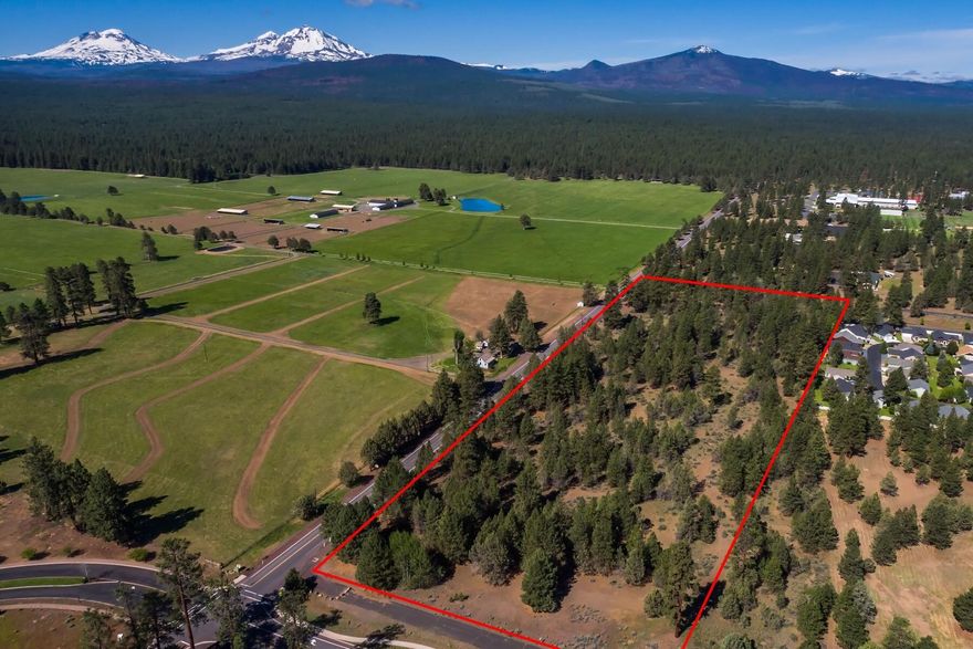 Residential investment opportunity for 12.84 acres. Multi-Family Residential MFR zoning with all municipal utilities and sewer to property line. Residential development will be a combination of single-family residential, multi-family and/or town home/condominiums. The property is close proximity to shopping, restaurants, and Sisters Middle School and High School. Property is close to forest access and has Cascade Mountain Views.