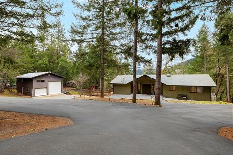 Photo of 350 Splendor Drive, Wilderville, OR 97543 (MLS # 220215488)