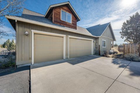 Tiny photo for 6720 NW Larch Drive, Redmond, OR 97756 (MLS # 220217718)