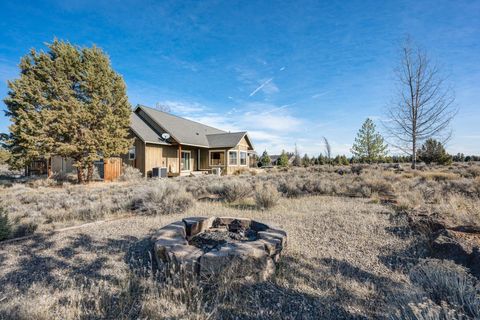 Tiny photo for 6720 NW Larch Drive, Redmond, OR 97756 (MLS # 220217718)
