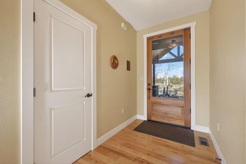 Tiny photo for 6720 NW Larch Drive, Redmond, OR 97756 (MLS # 220217718)