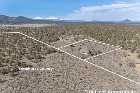 Tiny photo for 6720 NW Larch Drive, Redmond, OR 97756 (MLS # 220217718)