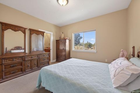 Tiny photo for 6720 NW Larch Drive, Redmond, OR 97756 (MLS # 220217718)