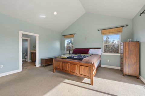 Tiny photo for 6720 NW Larch Drive, Redmond, OR 97756 (MLS # 220217718)