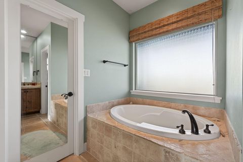 Tiny photo for 6720 NW Larch Drive, Redmond, OR 97756 (MLS # 220217718)