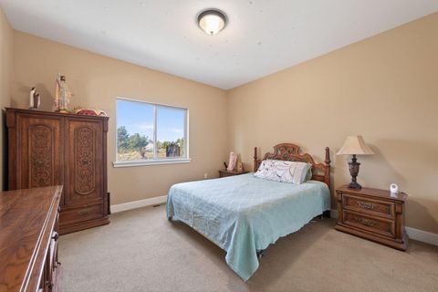 Tiny photo for 6720 NW Larch Drive, Redmond, OR 97756 (MLS # 220217718)