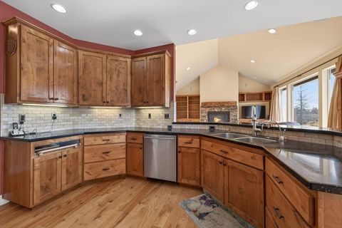 Tiny photo for 6720 NW Larch Drive, Redmond, OR 97756 (MLS # 220217718)