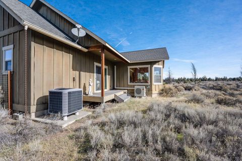 Tiny photo for 6720 NW Larch Drive, Redmond, OR 97756 (MLS # 220217718)