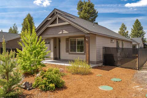 Tiny photo for 51925 Campfire Drive, La Pine, OR 97739 (MLS # 220222221)