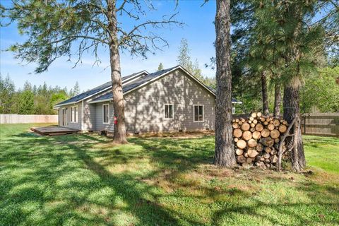 Tiny photo for 2355 Fish Hatchery Road, Grants Pass, OR 97527 (MLS # 220219718)