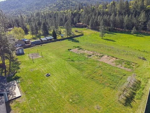 Tiny photo for 2355 Fish Hatchery Road, Grants Pass, OR 97527 (MLS # 220219718)