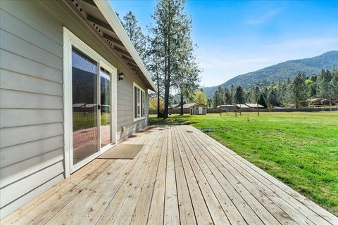 Tiny photo for 2355 Fish Hatchery Road, Grants Pass, OR 97527 (MLS # 220219718)