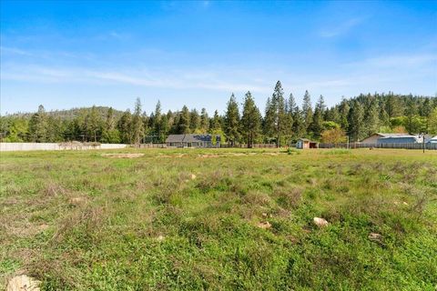 Tiny photo for 2355 Fish Hatchery Road, Grants Pass, OR 97527 (MLS # 220219718)