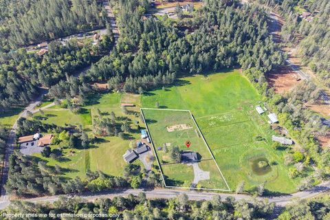 Tiny photo for 2355 Fish Hatchery Road, Grants Pass, OR 97527 (MLS # 220219718)