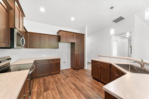 Tiny photo for 2355 Fish Hatchery Road, Grants Pass, OR 97527 (MLS # 220219718)