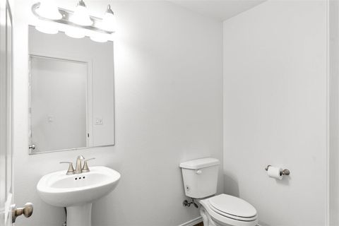 Tiny photo for 2355 Fish Hatchery Road, Grants Pass, OR 97527 (MLS # 220219718)